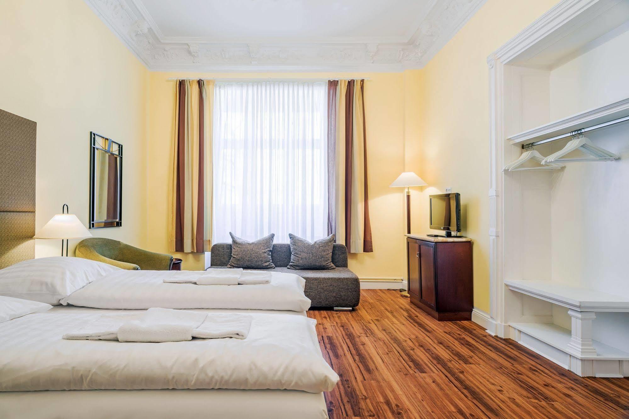 Hotel-Pension Michele Berlin Dış mekan fotoğraf