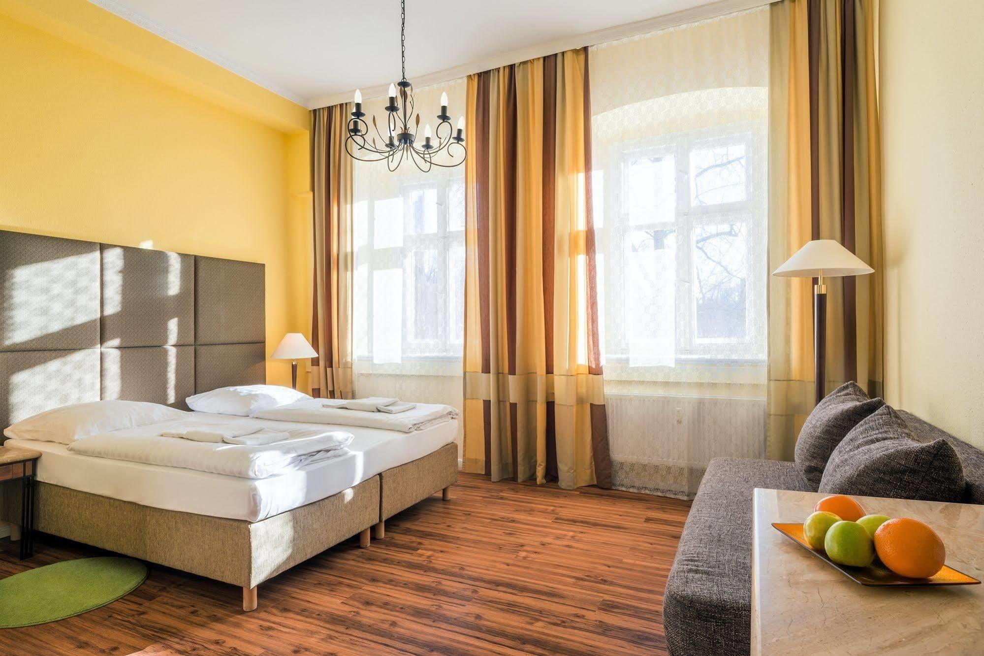 Hotel-Pension Michele Berlin Dış mekan fotoğraf