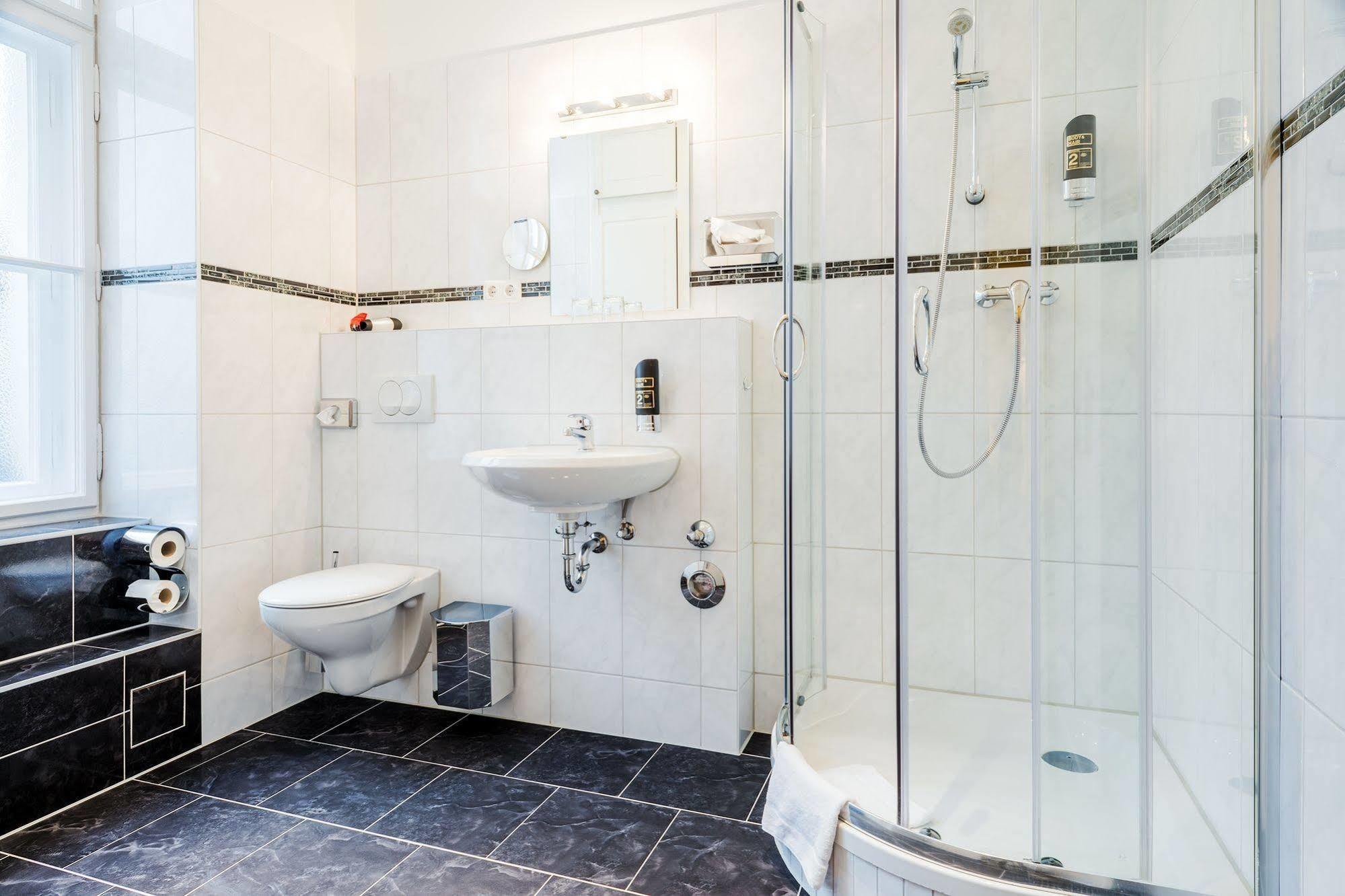 Hotel-Pension Michele Berlin Dış mekan fotoğraf
